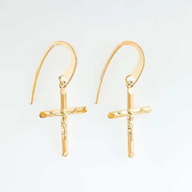 BRINCO GANCHO COM CRUCIFIXO
