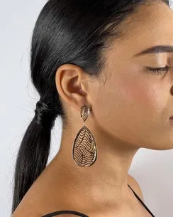 BRINCO GOTA LISA VAZADA