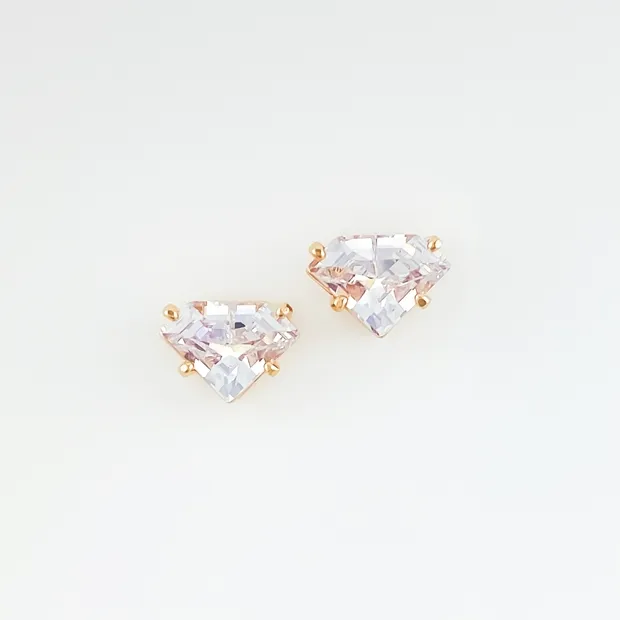 BRINCO FORMATO DIAMANTE COM ZIRCONIA
