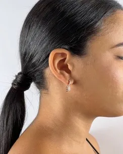 BRINCO TRANQUETA CRAVEJADA MICRO ZIRCONIA COM INFINITO