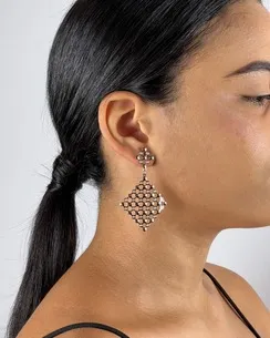 BRINCO LOSANGO VAZADO ESTAMPADO
