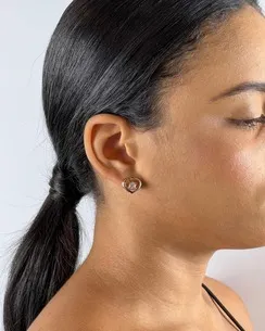 BRINCO CORACAO VAZADO COM ZIRCONIA