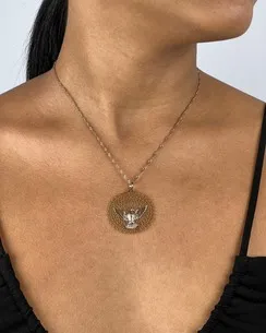 PINGENTE MANDALA VAZADA COM ESPIRITO SANTO