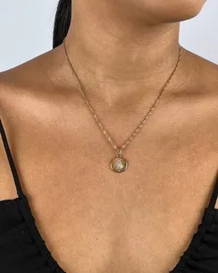 PINGENTE MANDALA LISA COM NOSSA SENHORA
