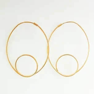BRINCO ARGOLA OVAL COM LUPE
