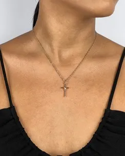 PINGENTE CRUCIFIXO LISO ARAMADO