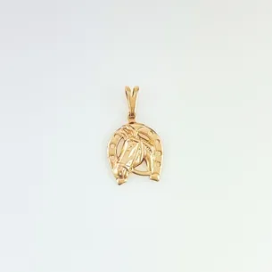 PINGENTE FERRADURA COM ROSTO CAVALO
