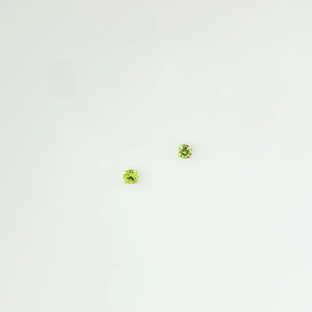 BRINCO PONTO DE CRISTAL VERDE CLARO