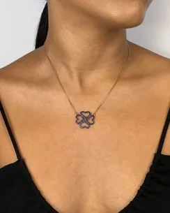 GARGANTILHA TREVO CRAVEJADO MICRO ZIRCONIA AZUL