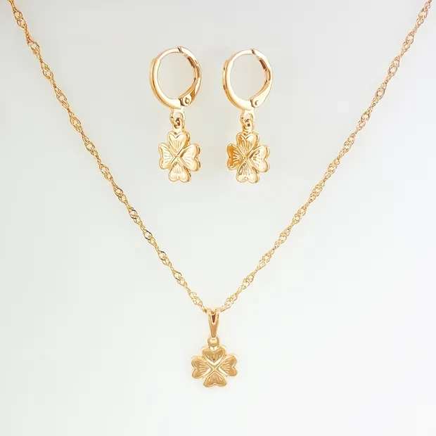 CONJUNTO TRANQUETA COM TREVO