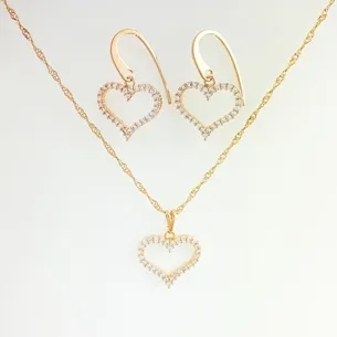 CONJUNTO GANCHO CORACAO CRAVEJADO ZIRCONIA