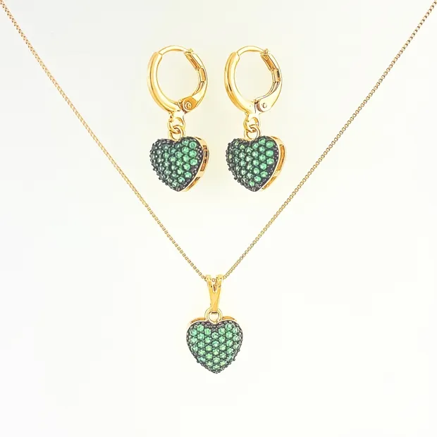 CONJUNTO TRANQUETA CORAÇÃO CRAVEJADO ZIRCONIA VERDE